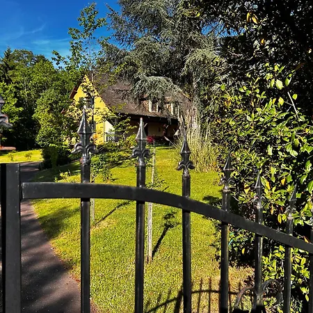 Bed & Breakfast 'les Comètes' Lacaujamet